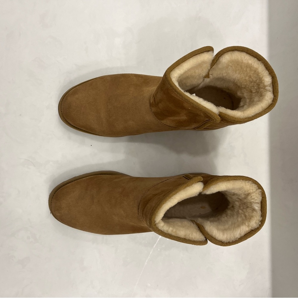 Ugg Boot - image 3